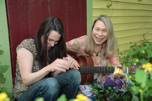 Nields are at the Steeple Coffeehouse this weekend (photo ©Jeff Wasilko)